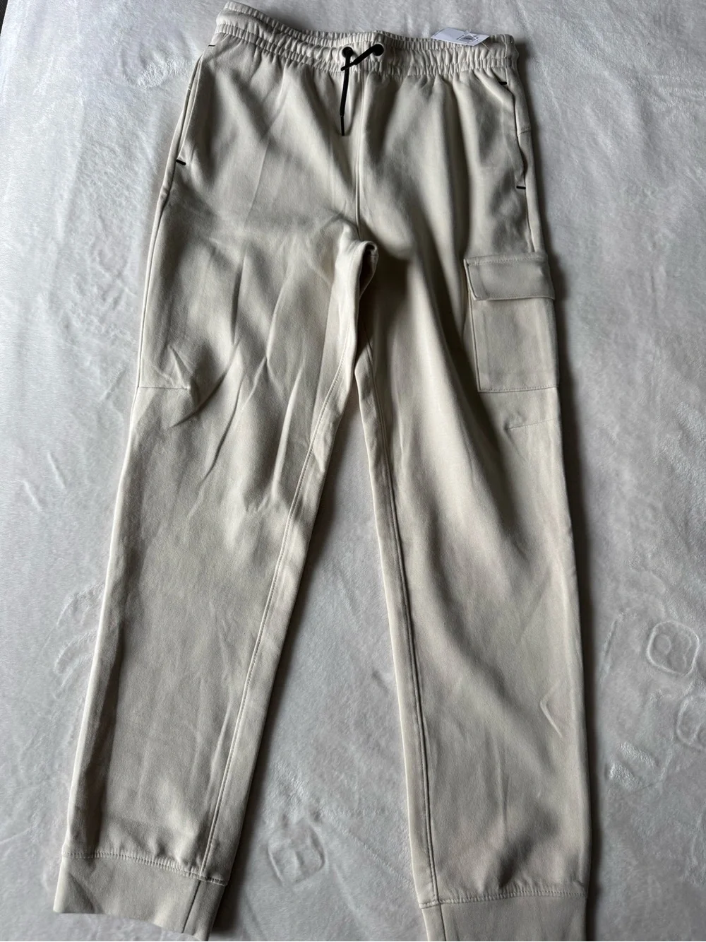 Old Navy Cream Fleece Joggers with White Pocket Lining